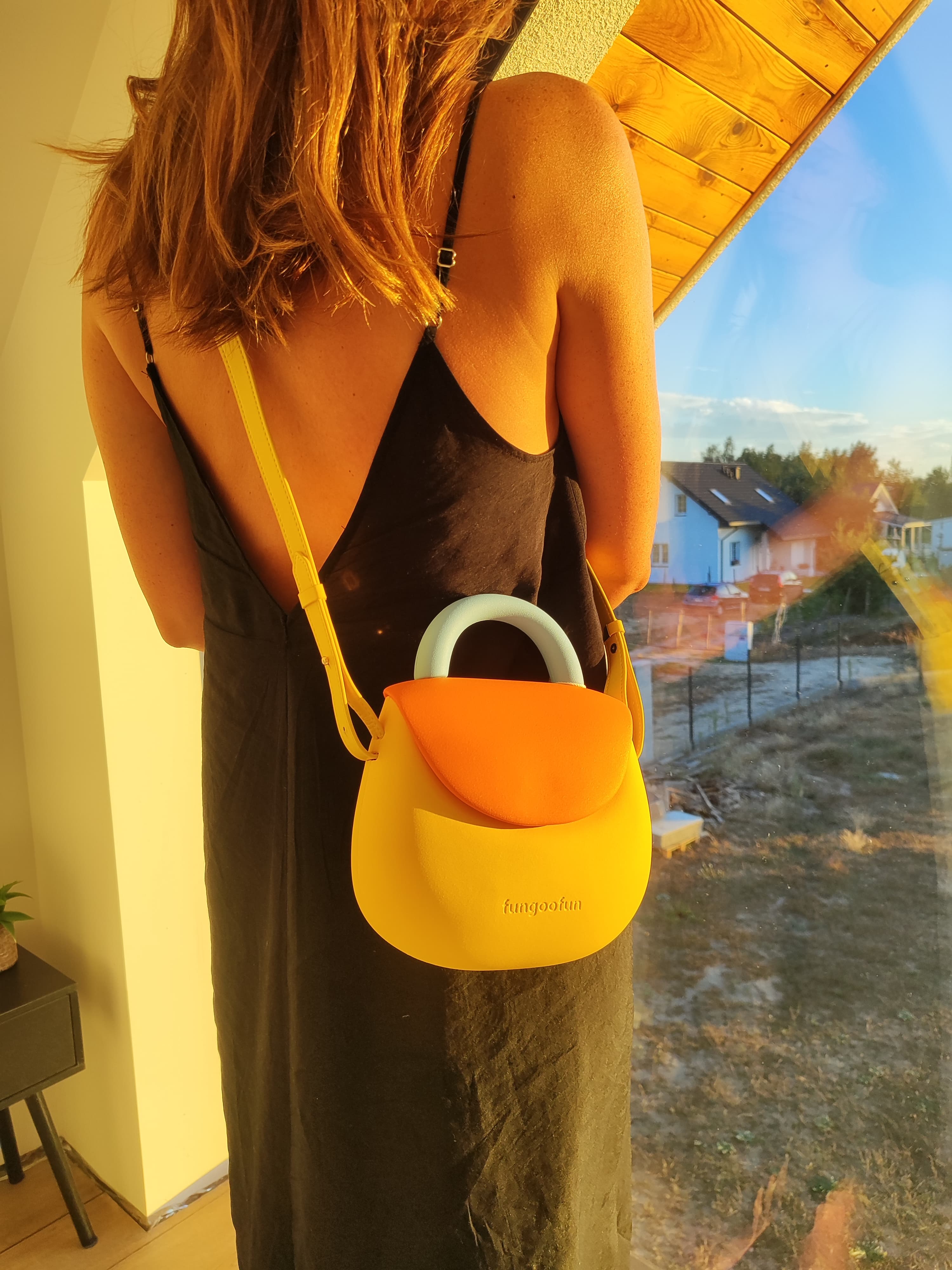 DAMSKA TORBA LISTONOSZKA WODOODPORNA MODNE KOLORY PRZESTRONNA🎒