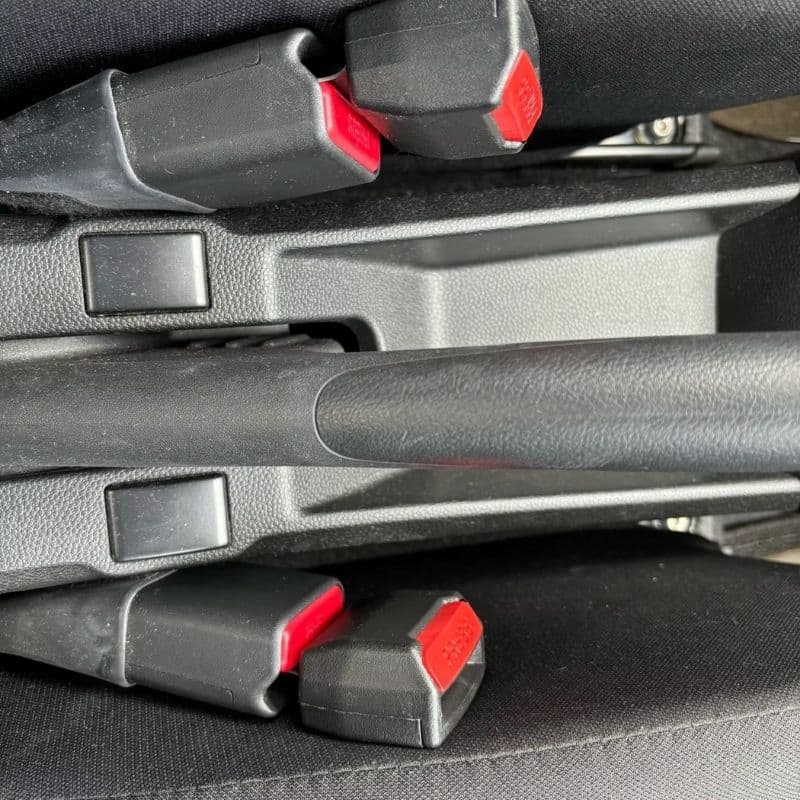 Dwupak Solidnych Wtyków do Pasa Bezpieczeństwa 🚗